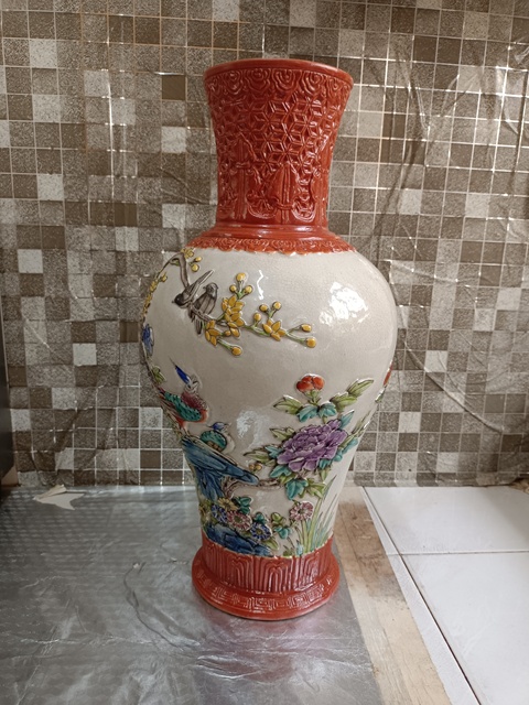 古玩陶瓷粉彩雕瓷瓶拍賣,當前價格5800元