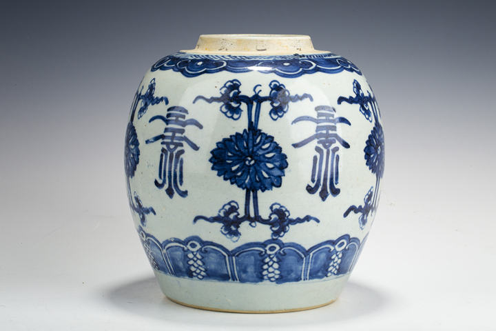 古玩陶瓷清早·青花花間壽字紋罐真品鑒賞圖
