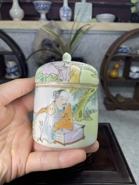 古玩陶瓷淺絳彩人物詩文蓋缸真品鑒賞圖