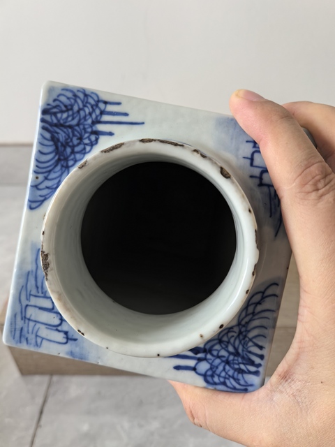 古玩陶瓷清晚·青花山水人物紋琮式瓶 真品鑒賞圖