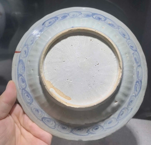 古玩陶瓷麒麟望月青花盤真品鑒賞圖