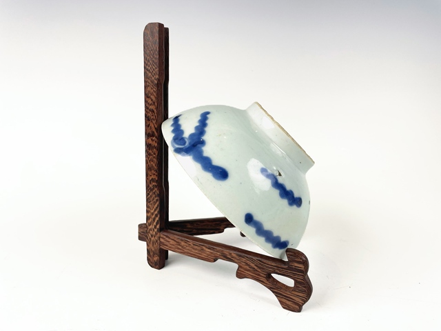 古玩陶瓷清早期·青花過(guò)墻龍大碗真品鑒賞圖