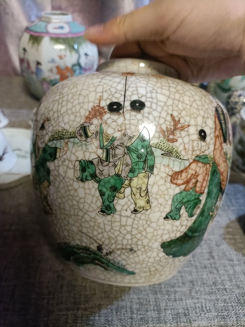 古玩陶瓷晚清哥釉五彩三娘教子圖罐拍賣，當前價格5888元