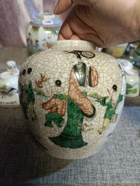 古玩陶瓷晚清哥釉五彩三娘教子圖罐拍賣，當前價格5888元