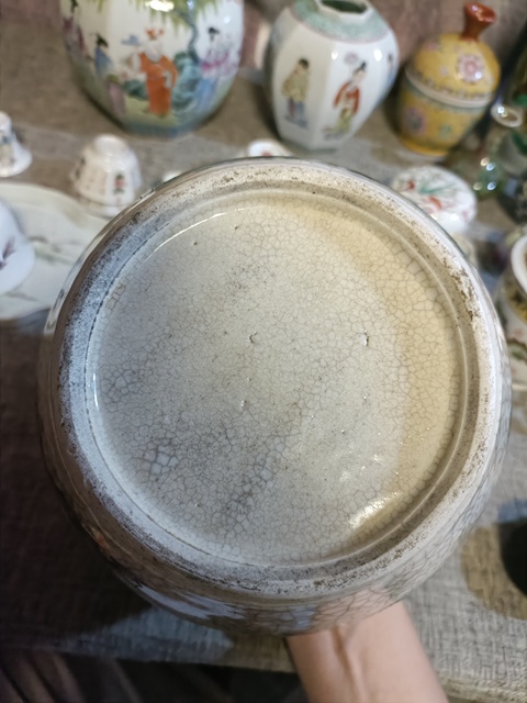 古玩陶瓷晚清哥釉五彩三娘教子圖罐拍賣，當前價格5888元