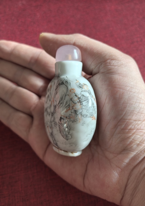 古玩陶瓷道光墨彩礬紅人物故事紋鼻煙壺拍賣，當前價格11888元