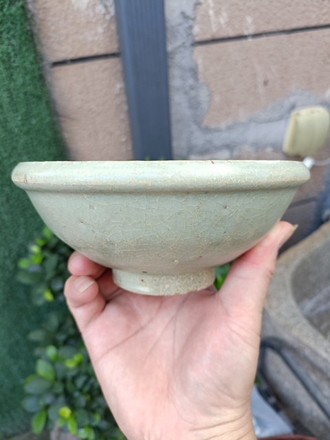 古玩陶瓷元代龍泉青瓷唇口碗拍賣,當(dāng)前價(jià)格1980元