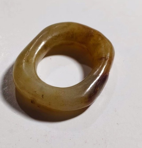 古玩玉器和田玉環(huán)真品鑒賞圖
