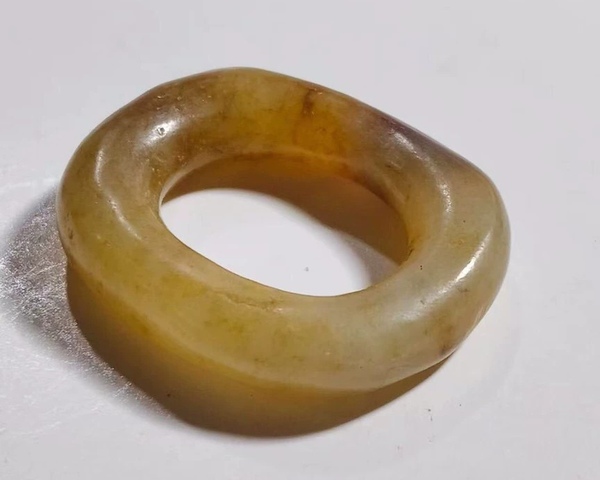 古玩玉器和田玉環(huán)真品鑒賞圖