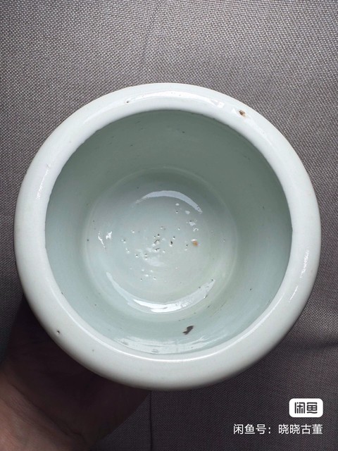 古玩陶瓷清中晚期雙龍戲珠青花圈足筒式香爐拍賣,當(dāng)前價(jià)格0元