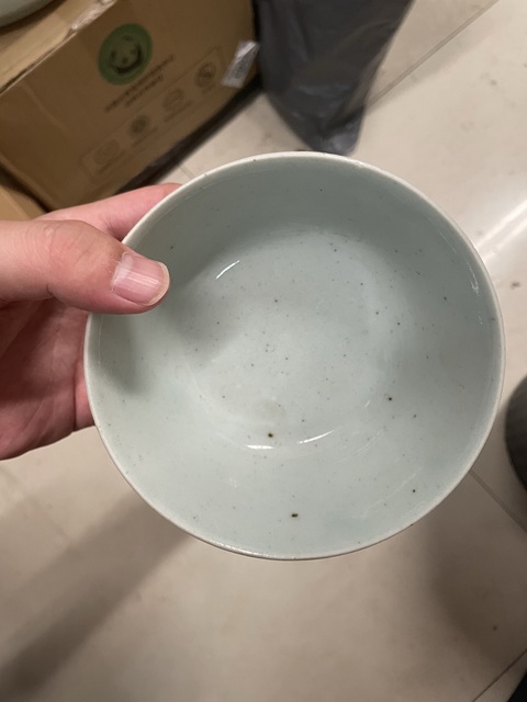 古玩陶瓷豆青釉茶杯真品鑒賞圖