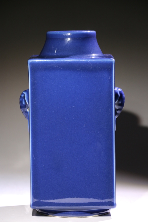 古玩陶瓷霽藍(lán)釉琮式瓶真品鑒賞圖