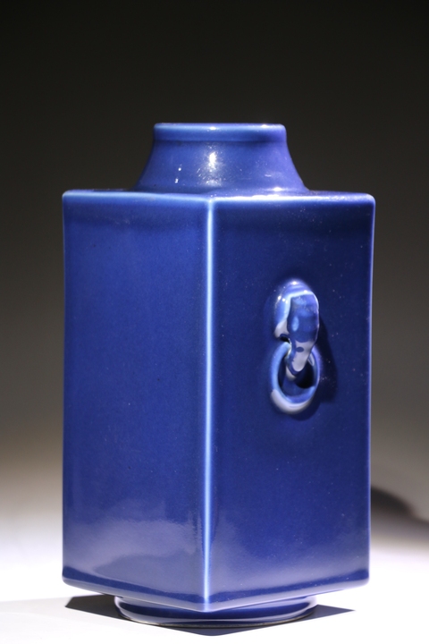 古玩陶瓷霽藍(lán)釉琮式瓶真品鑒賞圖