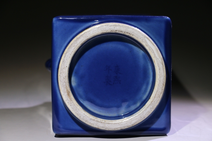 古玩陶瓷霽藍(lán)釉琮式瓶真品鑒賞圖