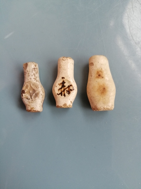 古玩陶瓷清代小瓶拍賣(mài)，當(dāng)前價(jià)格999元