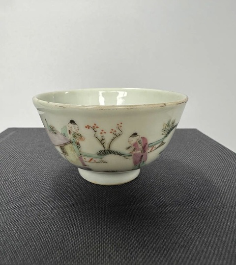 古玩陶瓷粉彩西廂記人物紋茶碗拍賣，當前價格1488元