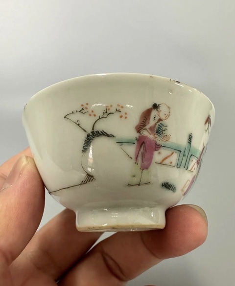古玩陶瓷粉彩西廂記人物紋茶碗拍賣，當前價格1488元
