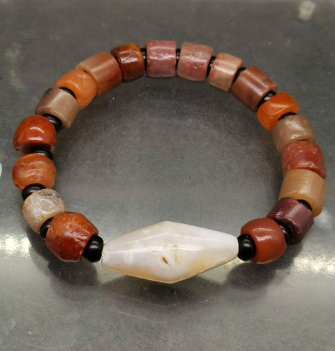 古玩玉器文化瑪瑙手鏈拍賣，當(dāng)前價(jià)格3200元