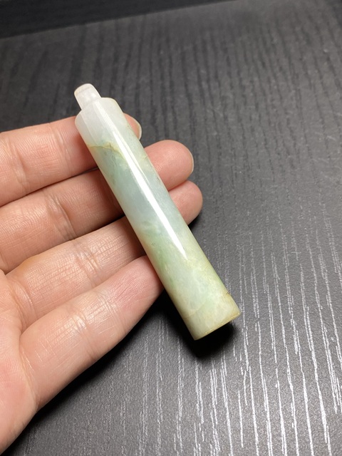 古玩玉器(放漏)清代翡翠雕“素紋翎管”拍賣,當前價格6500元