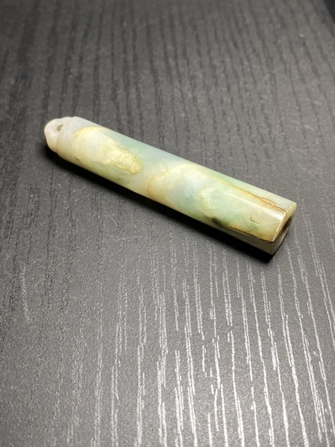 古玩玉器(放漏)清代翡翠雕“素紋翎管”拍賣,當前價格6500元