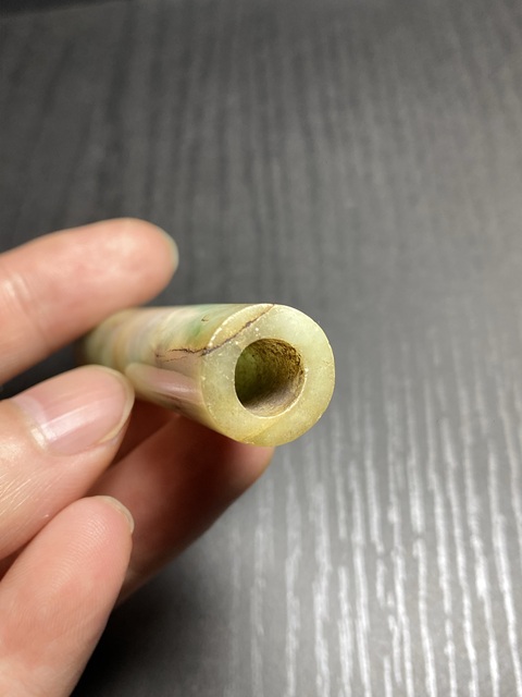 古玩玉器(放漏)清代翡翠雕“素紋翎管”拍賣,當前價格6500元