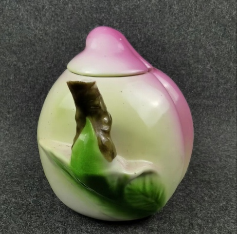 古玩陶瓷大號創(chuàng)匯時期壽桃型茶壺拍賣,當(dāng)前價格188元