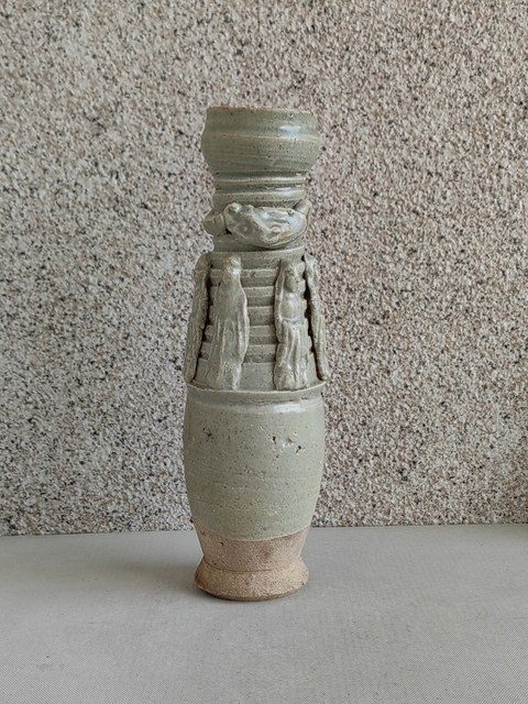 古玩陶瓷青白釉堆塑人物龍紋瓶拍賣,當(dāng)前價(jià)格680元