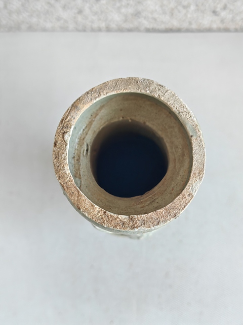 古玩陶瓷青白釉堆塑人物龍紋瓶拍賣,當(dāng)前價(jià)格680元