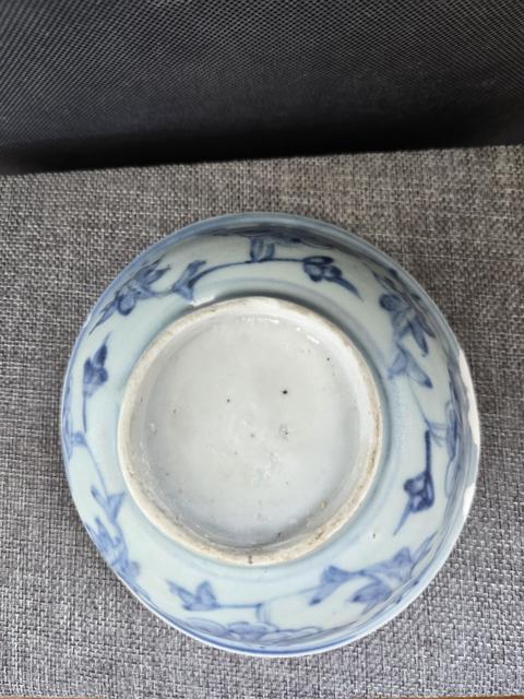 古玩陶瓷花卉紋青花碗真品鑒賞圖