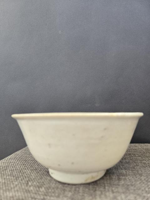古玩陶瓷明中白釉碗真品鑒賞圖