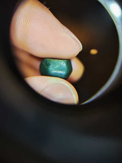 古玩玉器雞肝瑪瑙珠真品鑒賞圖