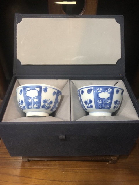古玩陶瓷(精品主人杯)清-康熙-青花留白-花卉紋主人杯一對(duì)拍賣,當(dāng)前價(jià)格1584元