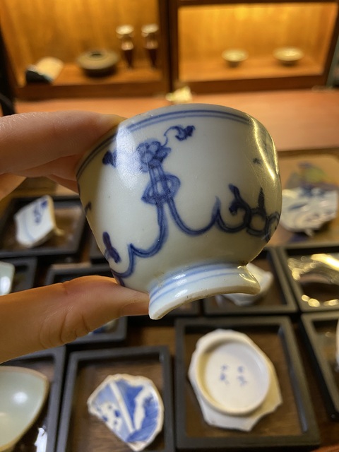 古玩陶瓷青花花卉紋標本真品鑒賞圖