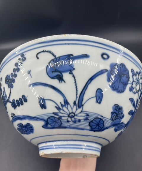 古玩陶瓷花卉紋青花碗真品鑒賞圖