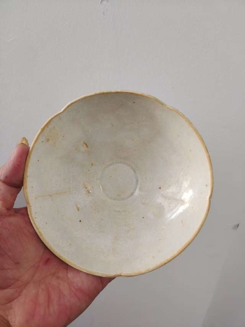 古玩陶瓷宋·青白釉葵口斗笠碗真品鑒賞圖