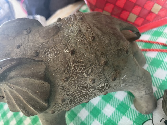 古玩銅器銅象真品鑒賞圖