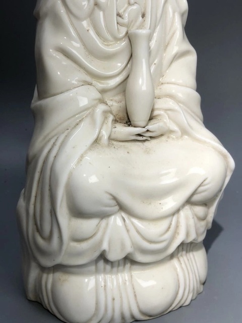古玩陶瓷白釉觀音瓷塑真品鑒賞圖