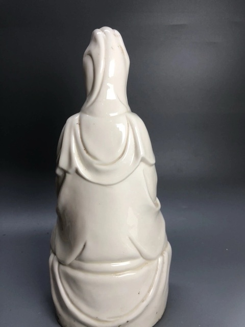 古玩陶瓷白釉觀音瓷塑真品鑒賞圖
