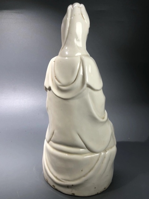 古玩陶瓷白釉觀音瓷塑真品鑒賞圖