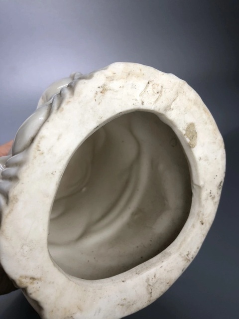 古玩陶瓷白釉觀音瓷塑真品鑒賞圖