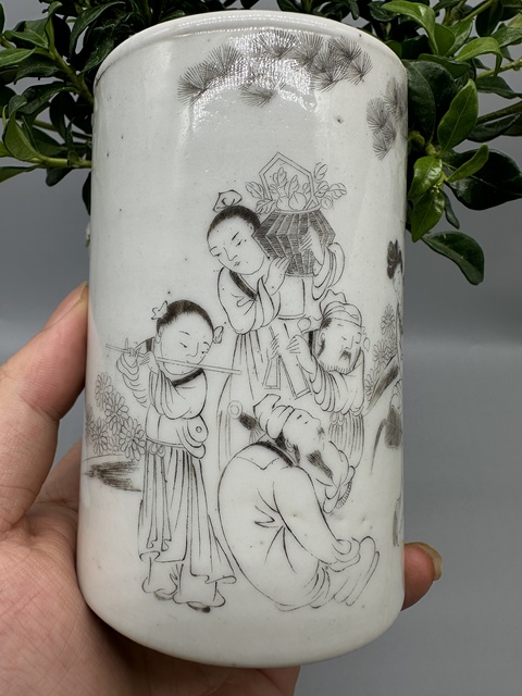 古玩陶瓷八仙圖筆筒真品鑒賞圖