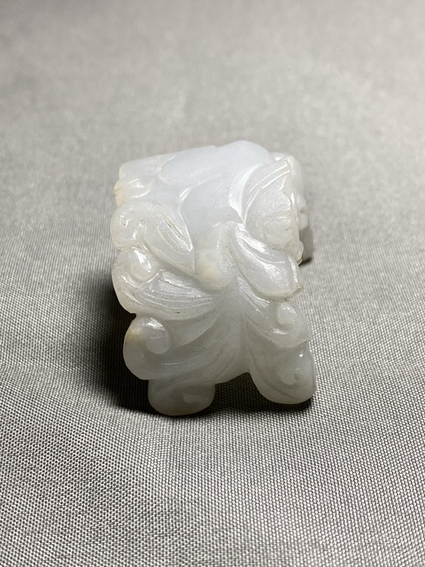 古玩玉器清末民初翡翠雕“瑞獸”把件拍賣，當前價格8500元
