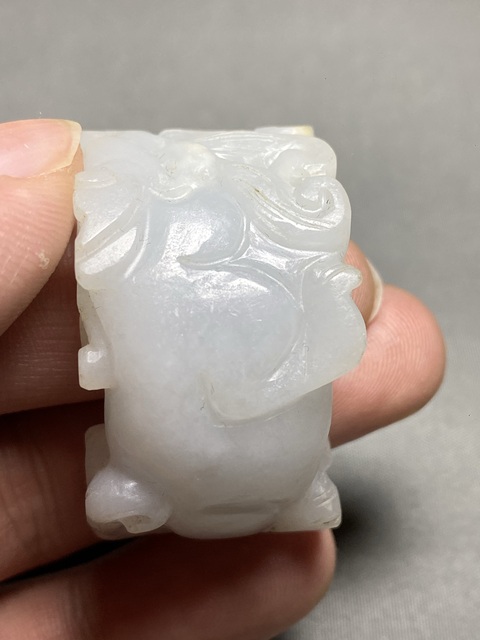 古玩玉器清末民初翡翠雕“瑞獸”把件拍賣，當前價格8500元