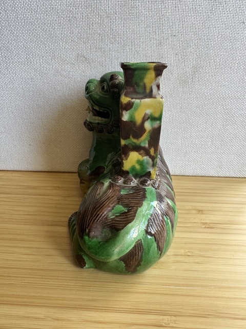 古玩陶瓷三彩獅子真品鑒賞圖