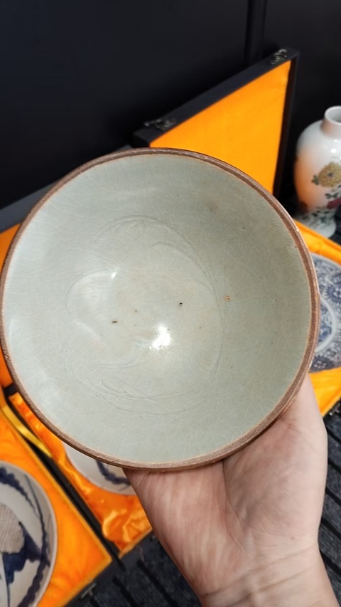 古玩陶瓷影青刻花碗真品鑒賞圖