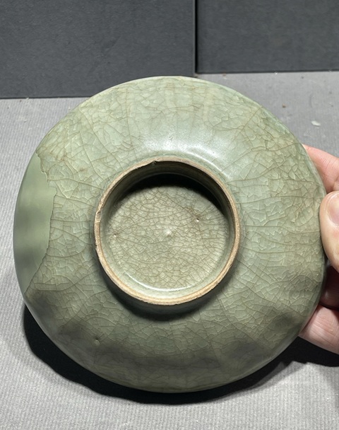 古玩陶瓷龍泉青瓷盤真品鑒賞圖