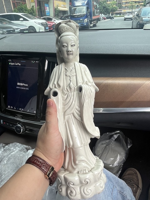古玩陶瓷觀音塑像真品鑒賞圖