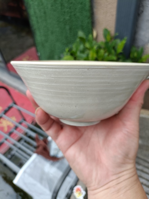 古玩陶瓷罕見南宋定窯刻萱草紋大碗拍賣，當前價格2980元