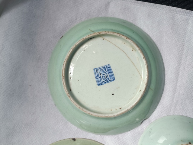 古玩陶瓷清代中期豆青釉盤拍賣，當前價格58元