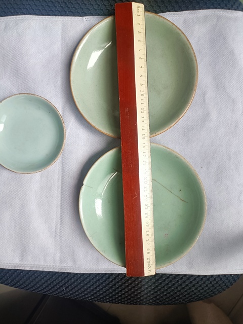 古玩陶瓷清代中期豆青釉盤拍賣，當前價格58元